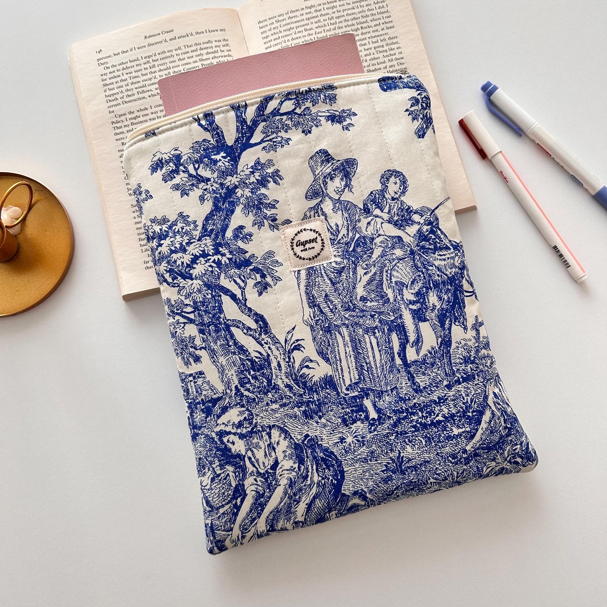 Floral Zippered Book Sleeve